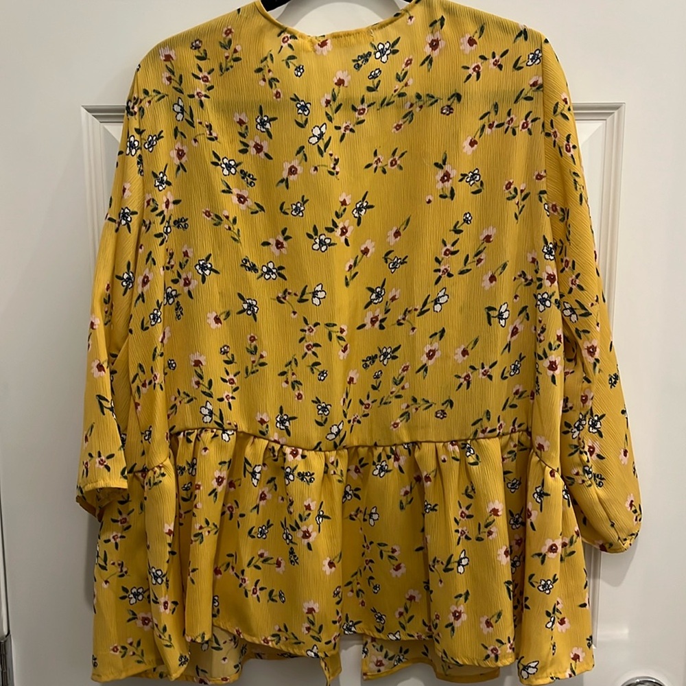 Liberty Love Kimono Vibrant Yellow Floral Women’s size L - Picture 2 of 6